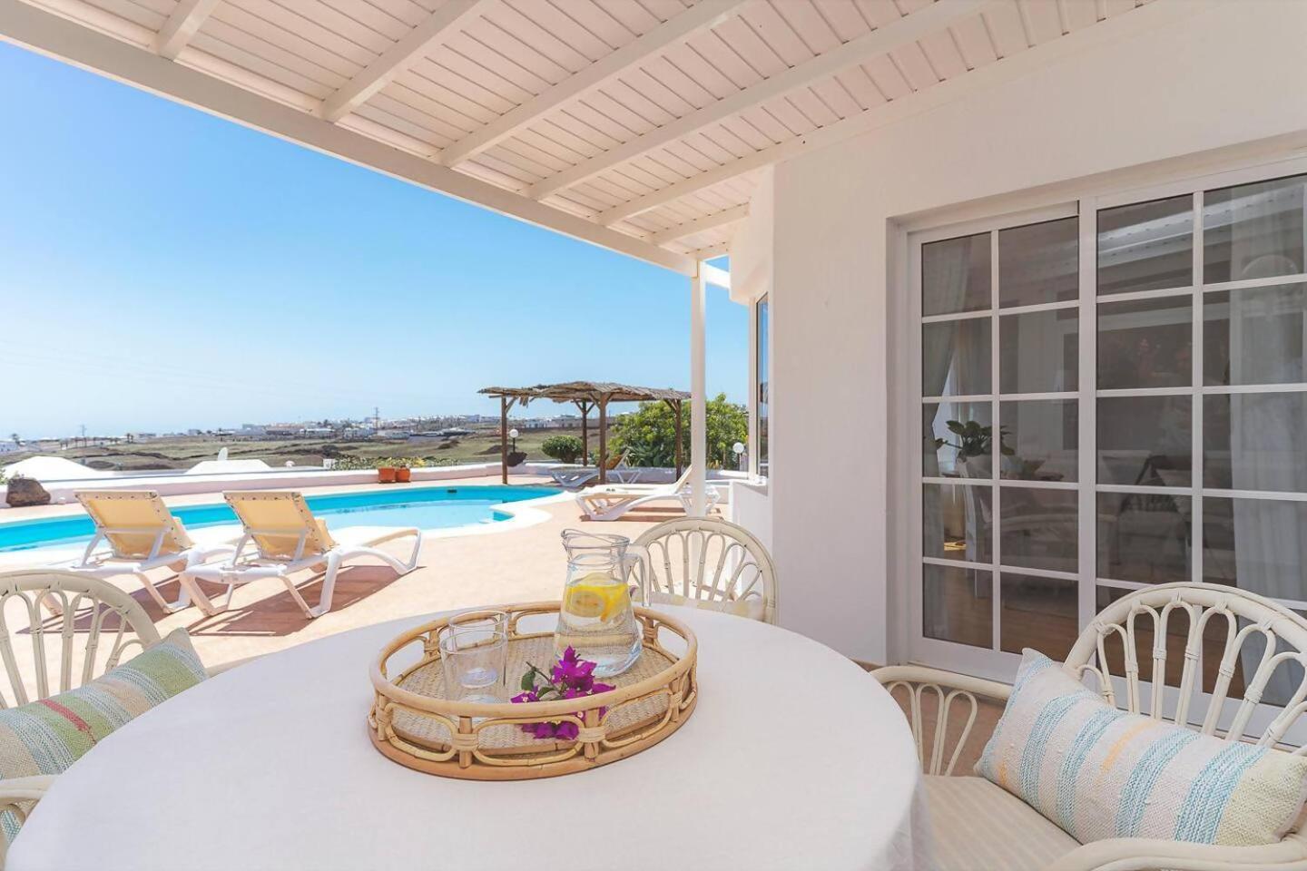 Amazing 3 Bedroom Ocean View With Pool Tías Εξωτερικό φωτογραφία