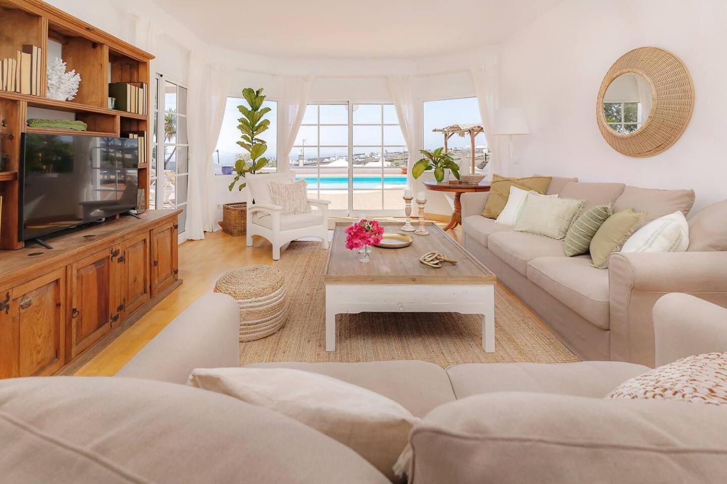 Amazing 3 Bedroom Ocean View With Pool Tías Εξωτερικό φωτογραφία